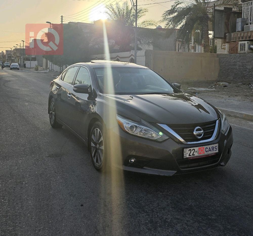نيسان ألتيما